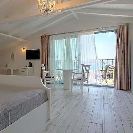 Cunda Nisa 3* Ayvalı
