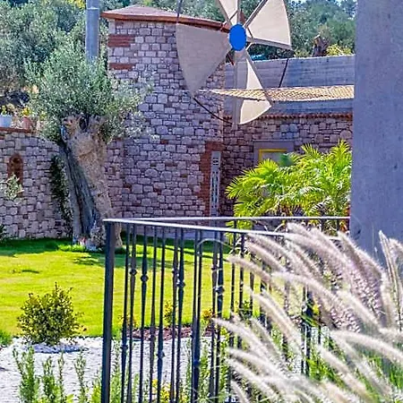 فندق Cunda Nisa 3*